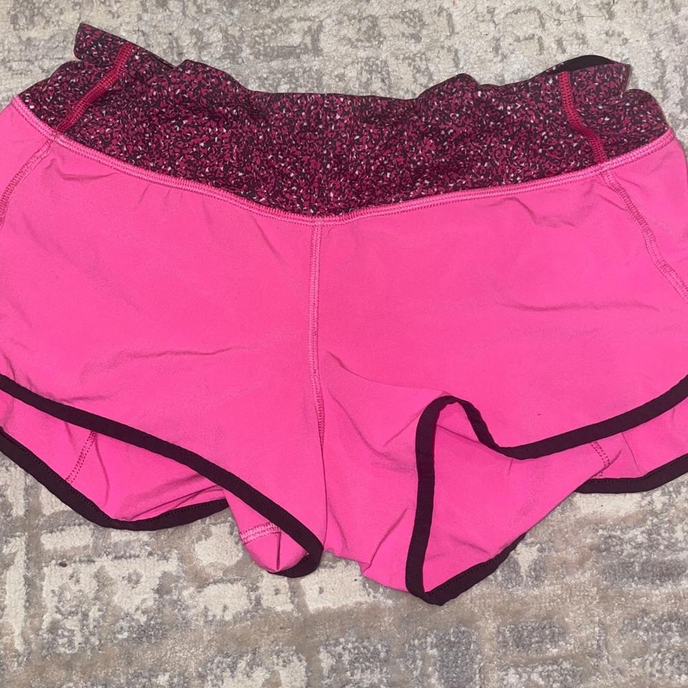 Women’s Hot Pink Lulu Lemon Shorts!